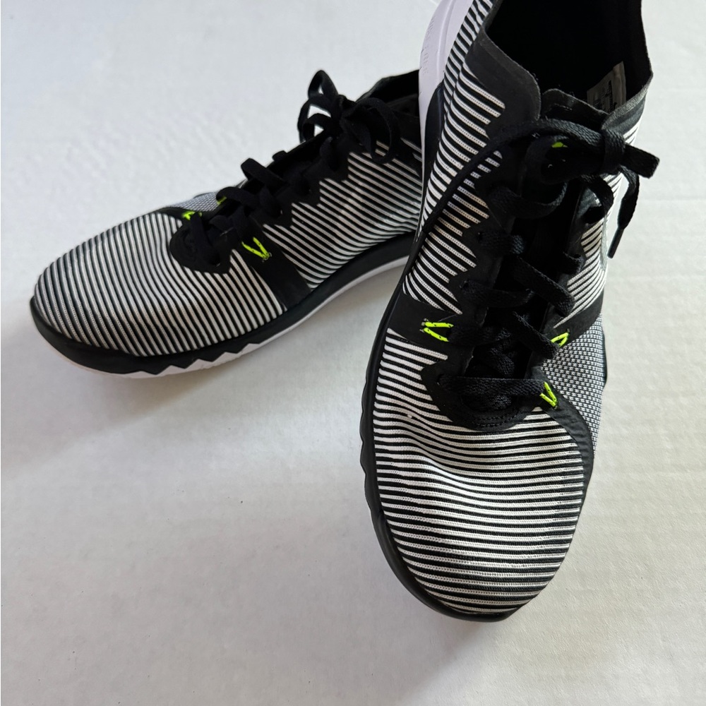 Nike Free 3.0 Men’s Training Sneaker Black White Stripe Men’s 8 - Picture 3 of 7